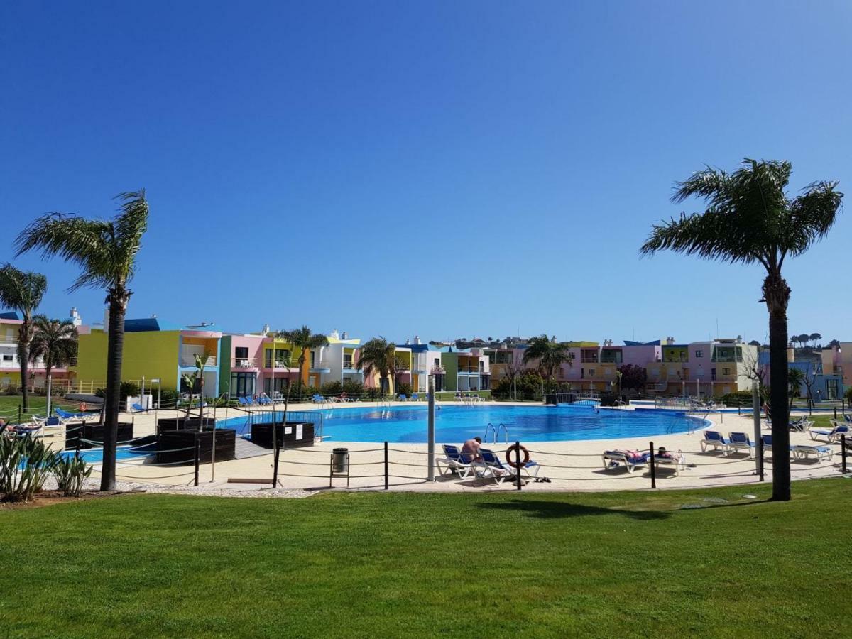 Marina De Albufeira Orada Resort - 2-Bed Apartment With Huge Pool Exterior photo